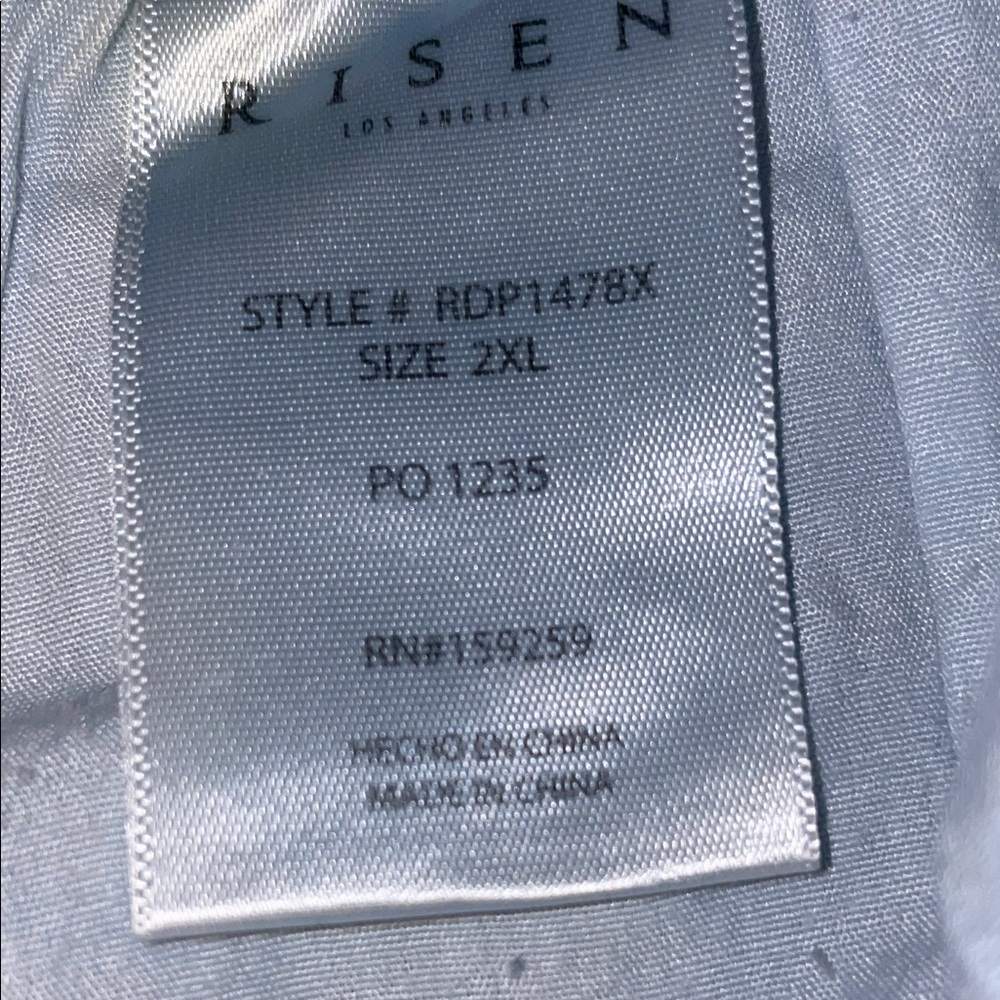 NWOT! Risen Trendy Distressed Blue Cropped Jeans, 2XL - Picture 4 of 7
